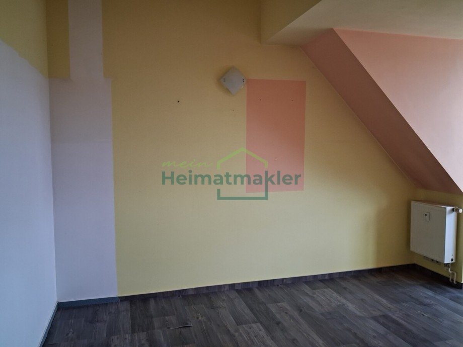 Zimmer 2 Dachgeschosswohnung Aschersleben