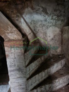 Kellertreppe Wohnhaus Altes Geh�ft in Mehringen will wieder mit Leben gef�llt werden!