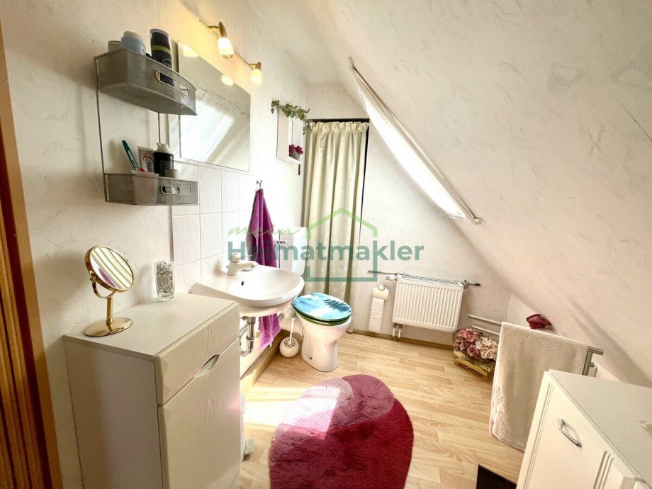 Haupthaus - OG - WC Doppelhaush�lfte Nienburg (Saale)