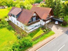 Luftbild Kapitalanleger aufgepasst! Mehrfamilienhaus mit 3 WE in Aschersleben - mit Garagen und Carport