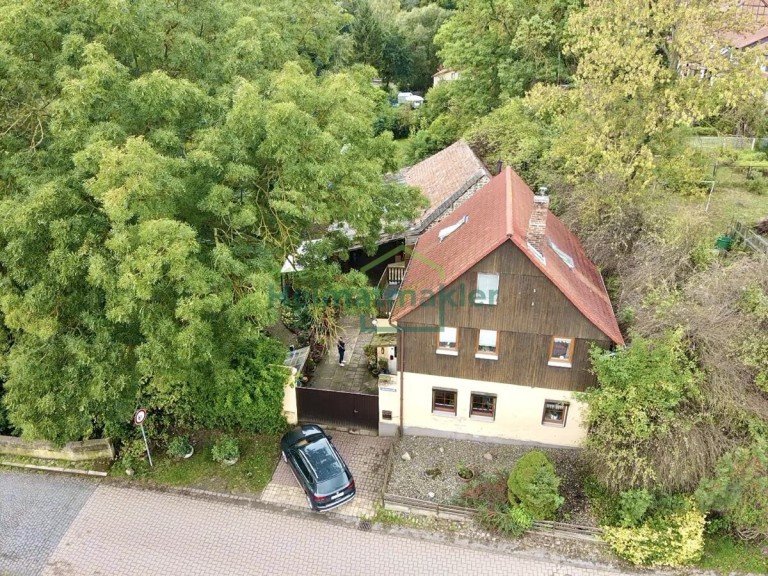 Ansicht von der Stra�e Ditfurt Einfamilienhaus Eine Oase unweit der Weltkulturerbestadt Quedlinburg!