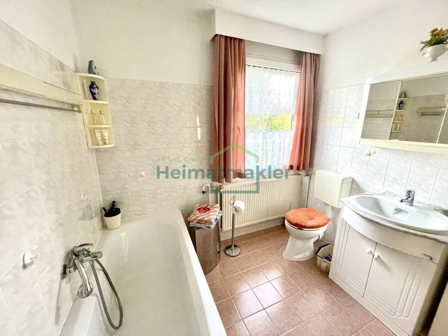 Bad Ansicht 2 Einfamilienhaus Aschersleben