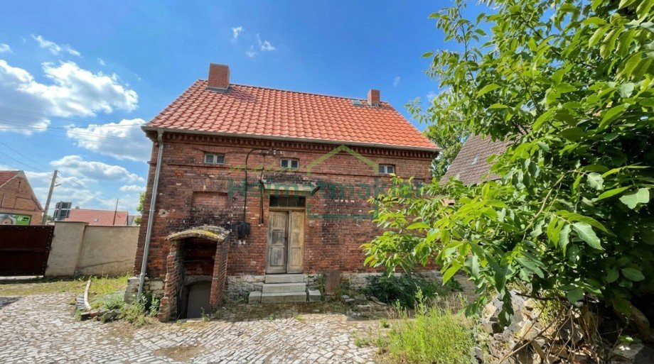 Geb�uder�ckseite Bauernhaus Aschersleben- OT Mehringen