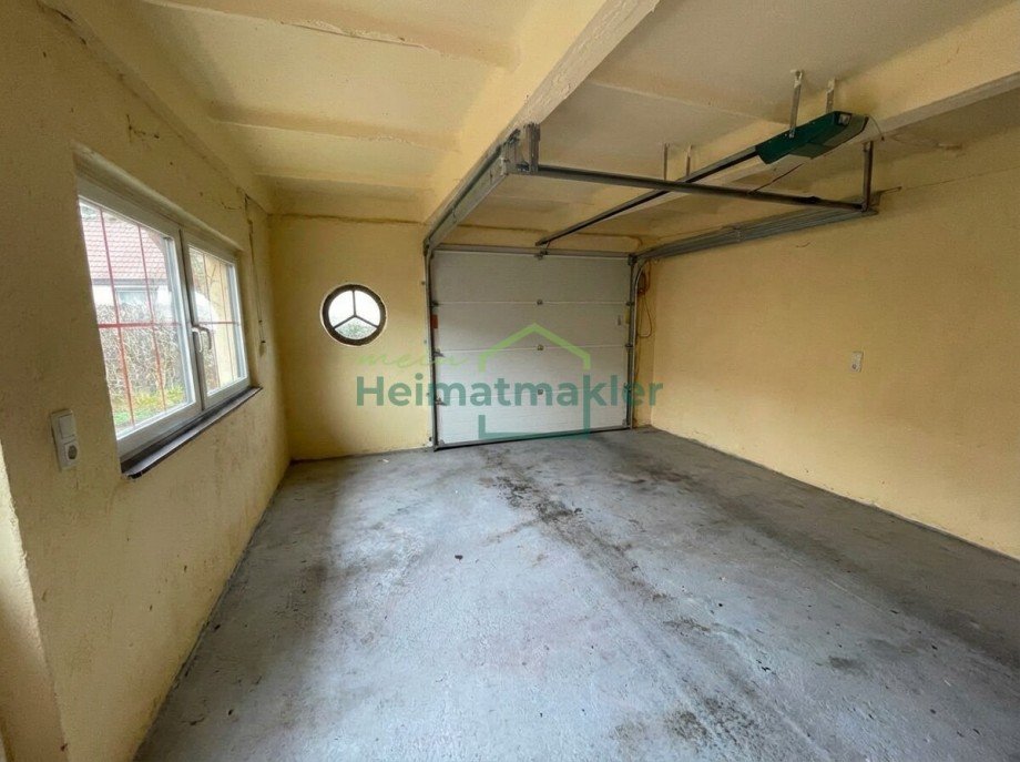 Innenansicht Garage Doppelhaush�lfte Bernburg