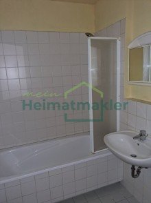 Bad leerstehende 2- Zimmer Wohnung am Markt in Aschersleben mit Balkon!
