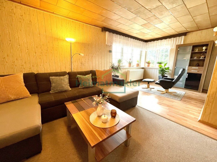 Wohnzimmer Ansicht 1 Doppelhaush�lfte Bernburg