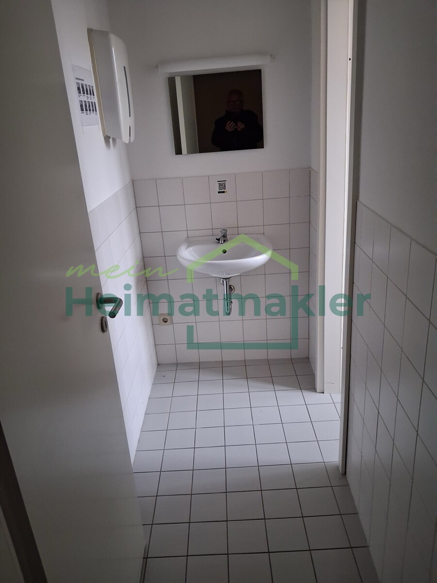 Sanit�rbereich B�rohaus Aschersleben