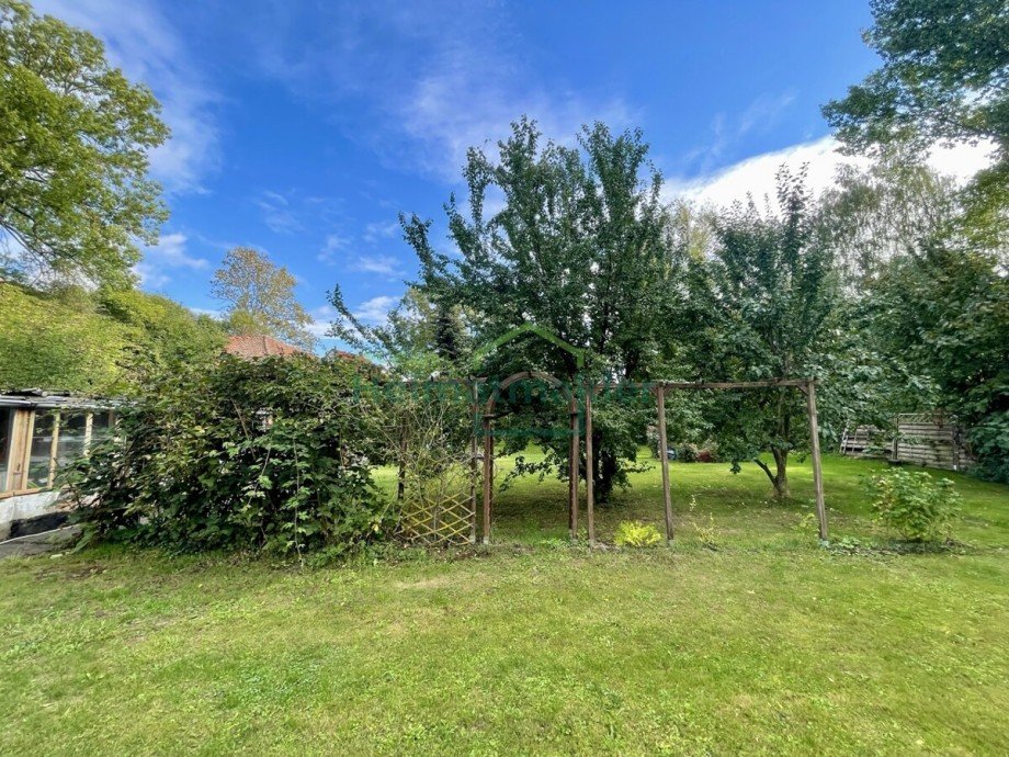 Teilansicht Garten Einfamilienhaus Ditfurt