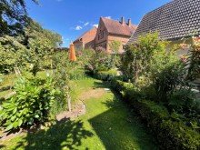 Gartenansicht 1 Gepflegtes Landhaus mit Garten in naturnaher Lage