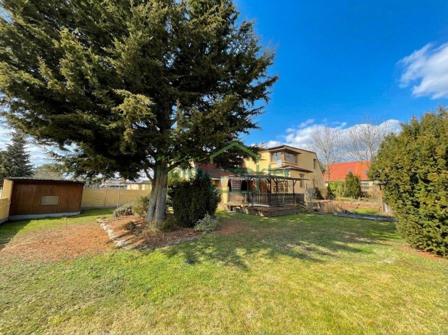 Blick aus dem Garten Doppelhaush�lfte Bernburg